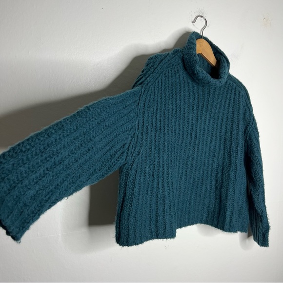 Free People Women's Fluffy Fox Sweater Sz XS Oversized wool alpaca - Picture 5 of 10